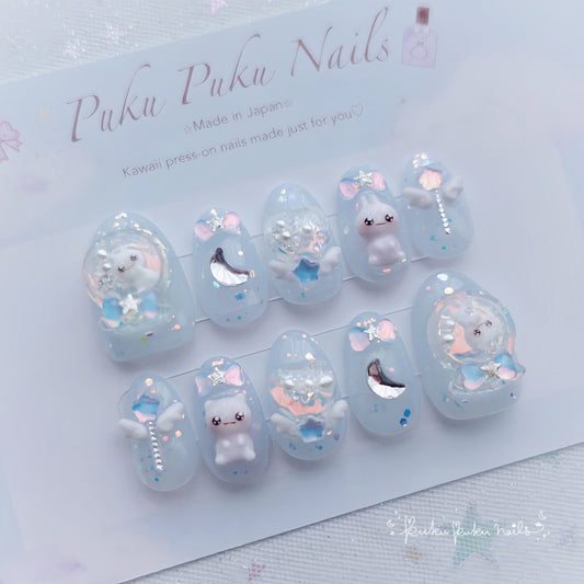 Highlights of The Aurora Snow Globe Shaker Nails