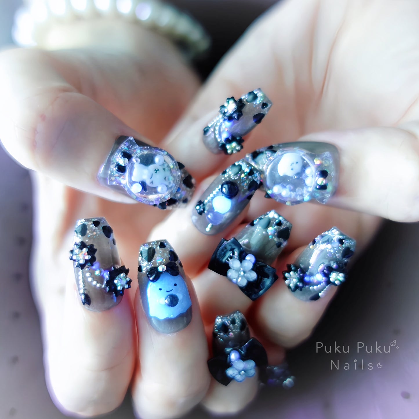 Spooky Shaker Nails