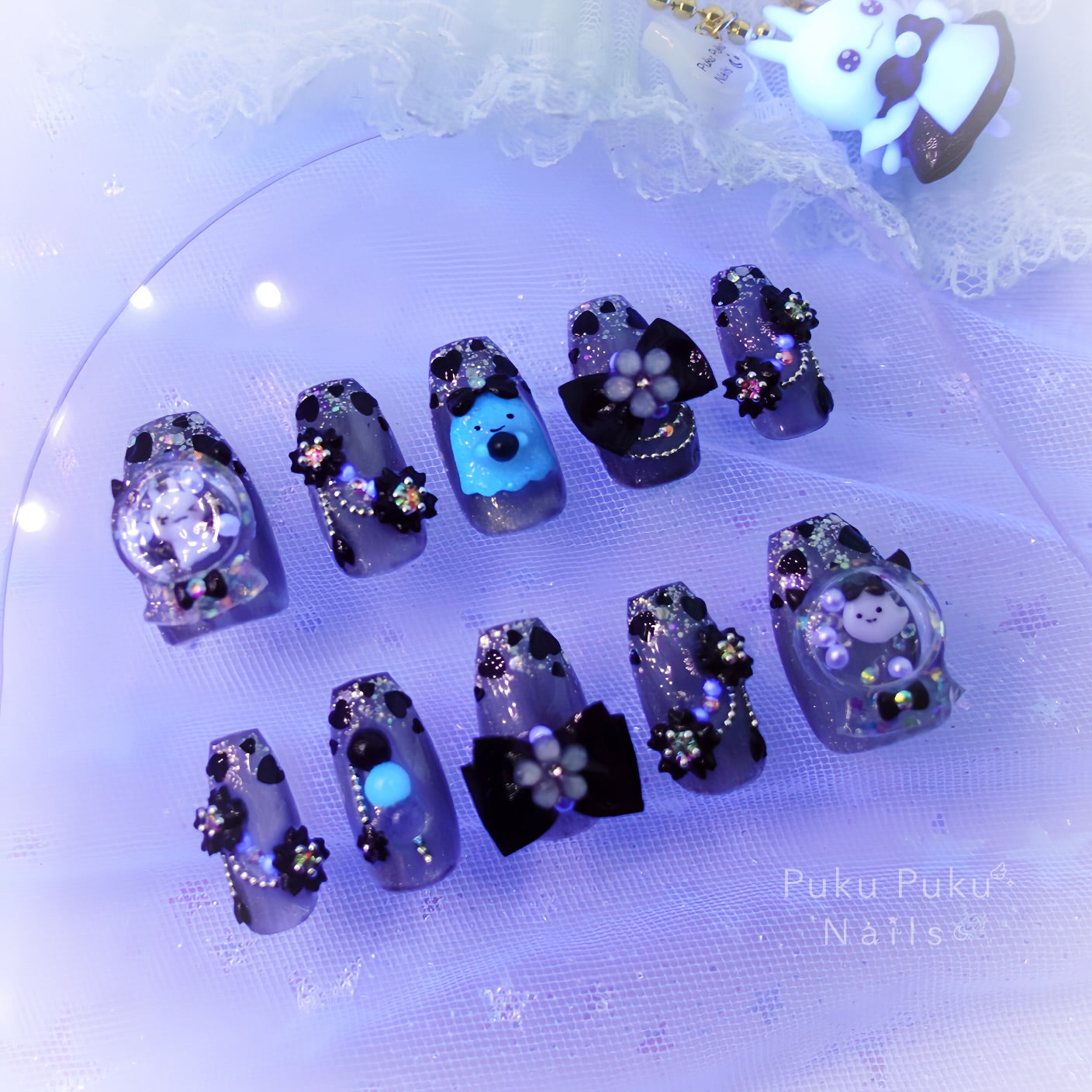 Spooky Shaker Nails