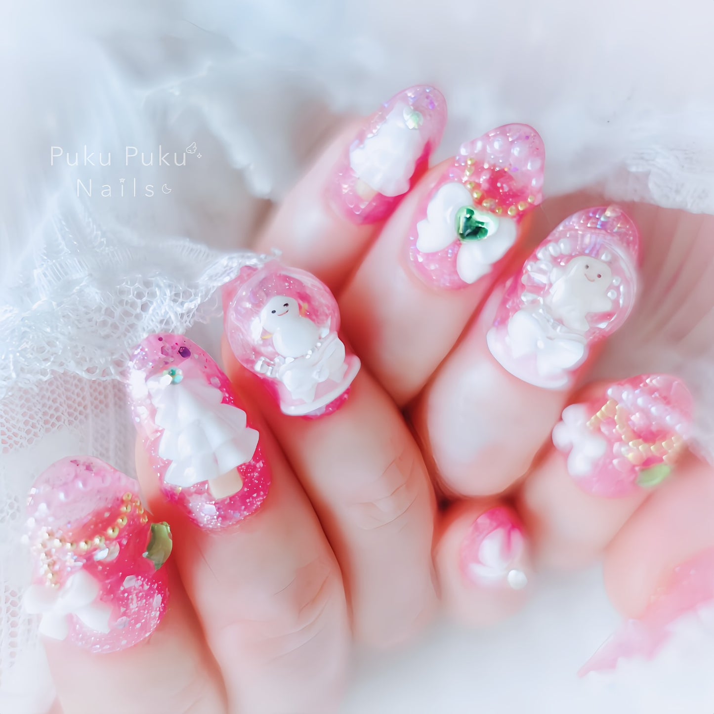 Kira Kira Christmas Nails