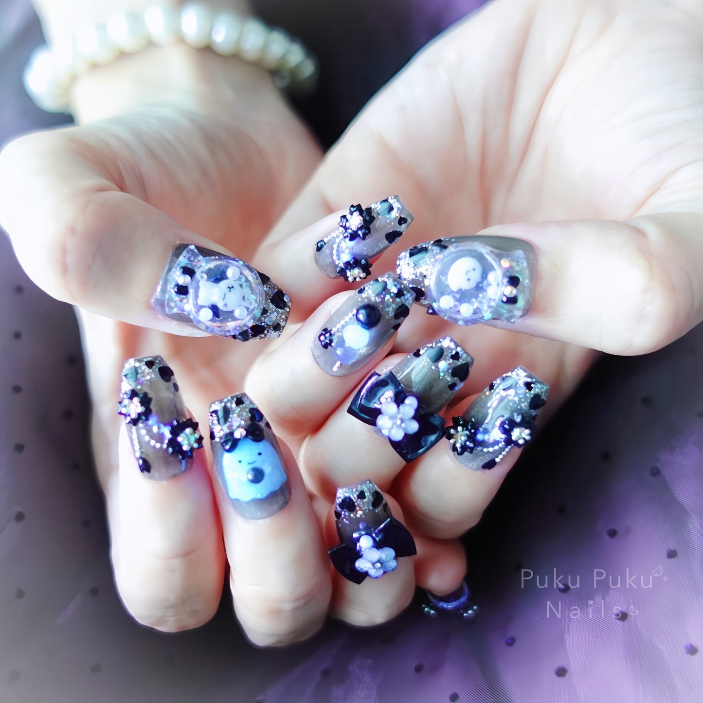 Spooky Shaker Nails