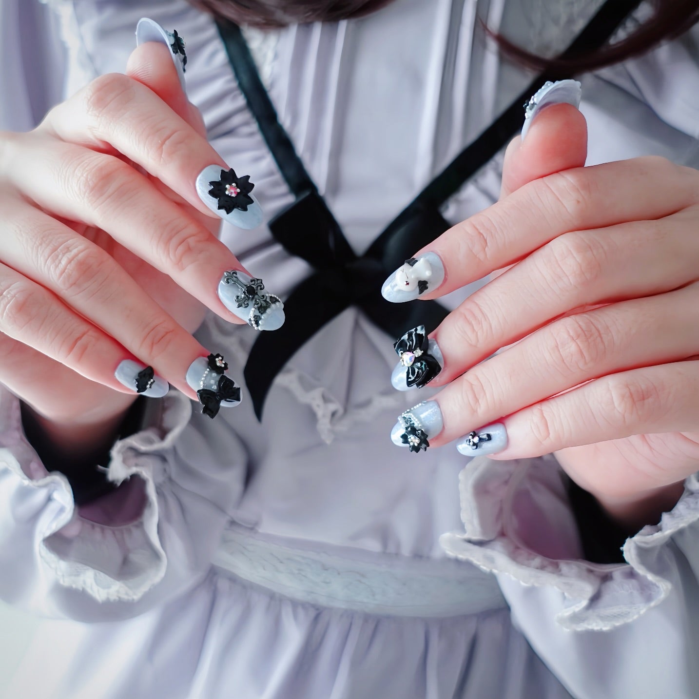 Kira Kira Gothic Lolita Nails