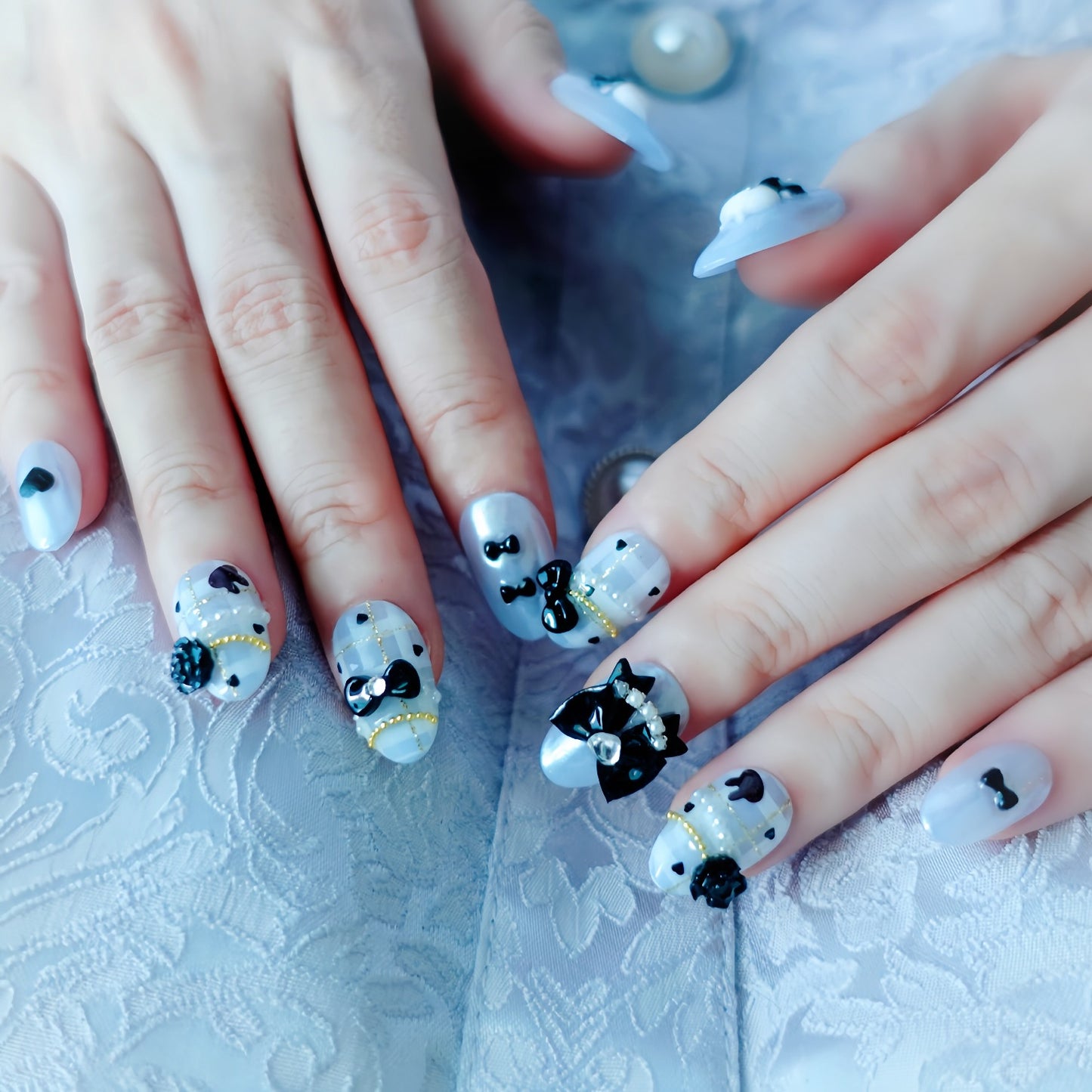 Otona Kawaii Plaid Nails