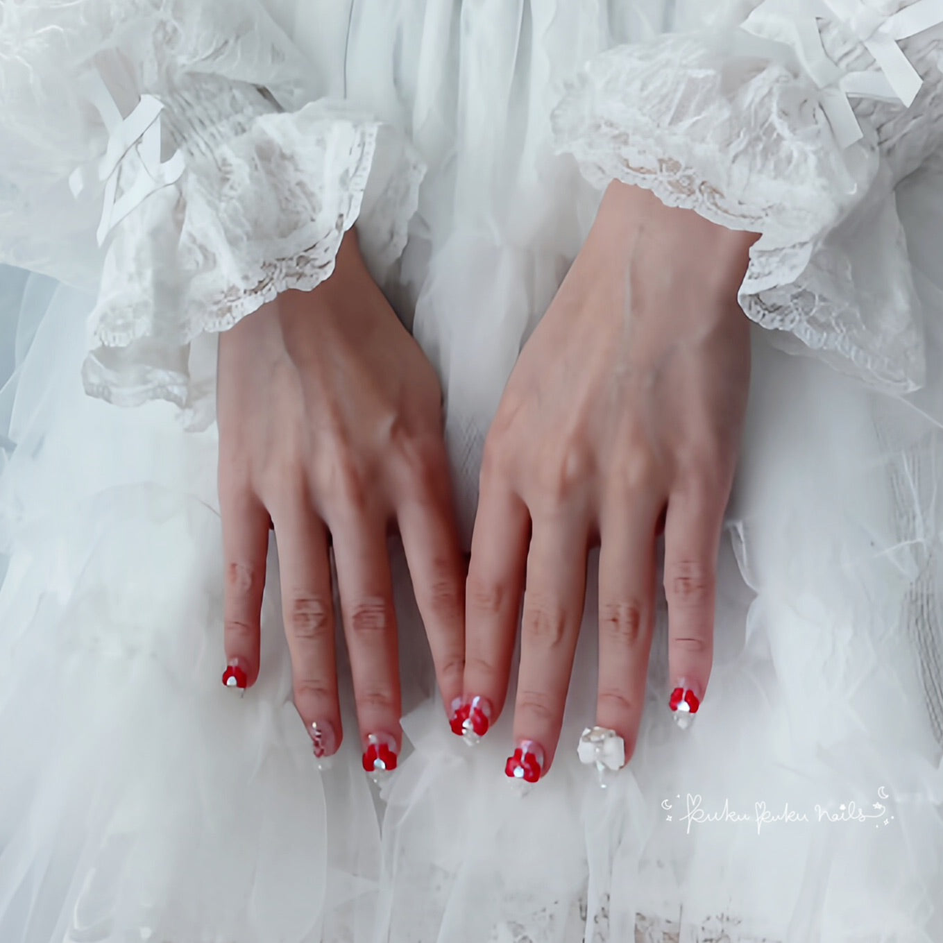⭐︎Christmas Limited Design⭐︎ Puku Puku Santa Bow Nails