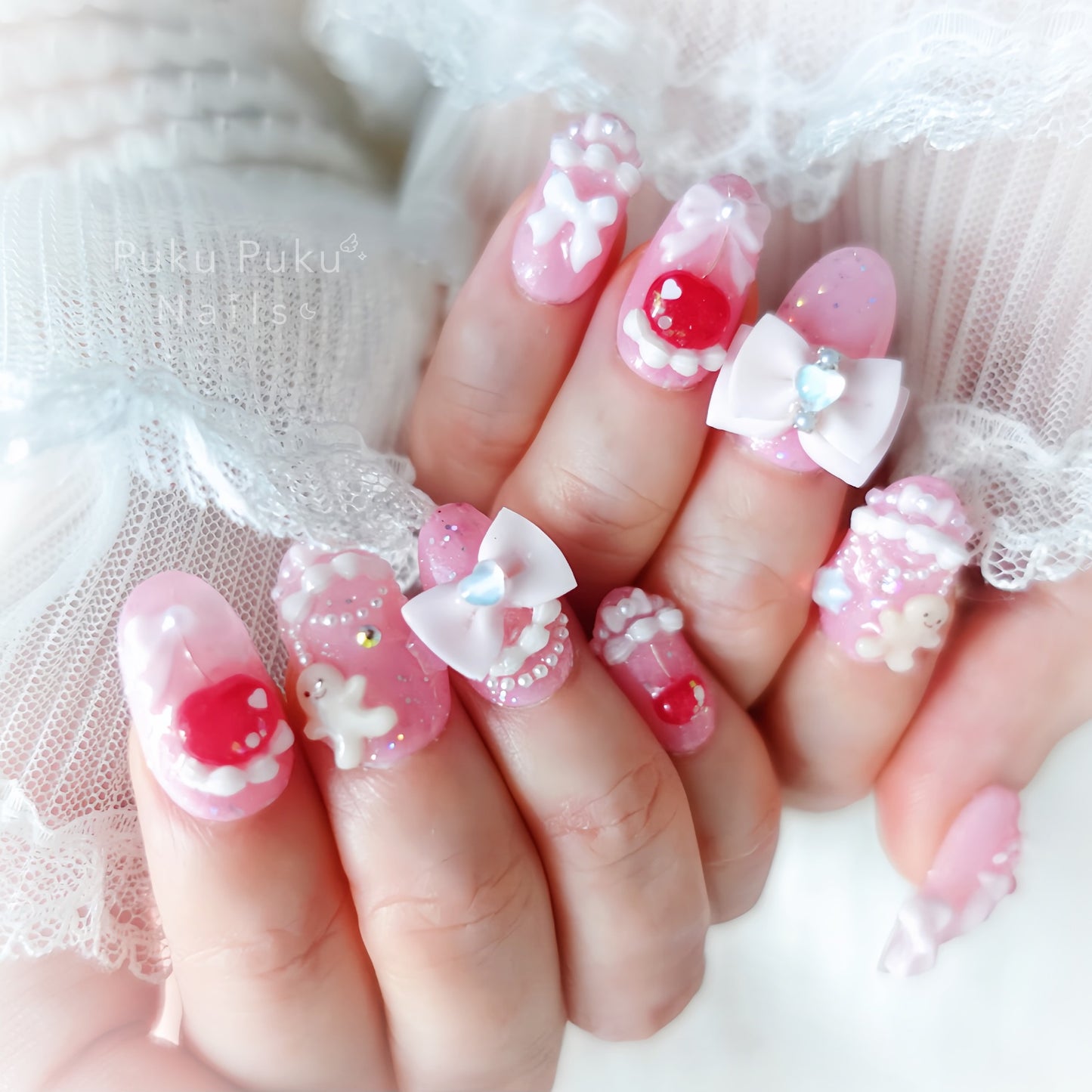 Kawaii Christmas Cake Nails