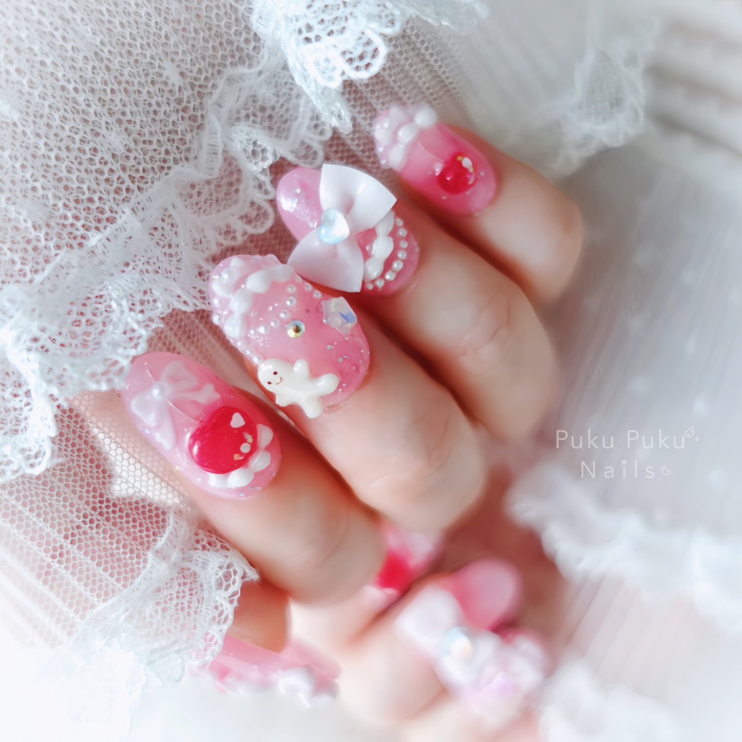 Kawaii Christmas Cake Nails